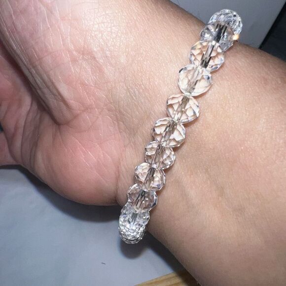 Faceted Bead Crystal “Believe” Stretch Bracelet - Picture 4 of 8